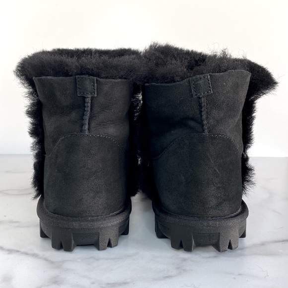Sherpa Lined Winter Boots - Picture 4 of 7